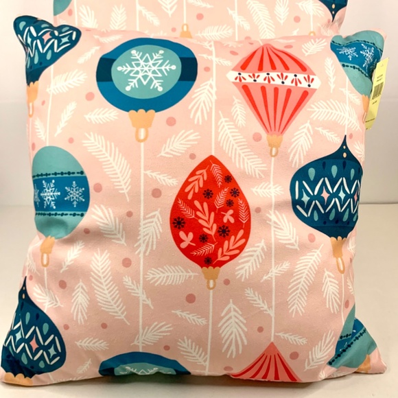 TWO Retro pink blue red gold 16x16 Snowflake Holiday Ornament Christmas Pillows - Picture 2 of 9